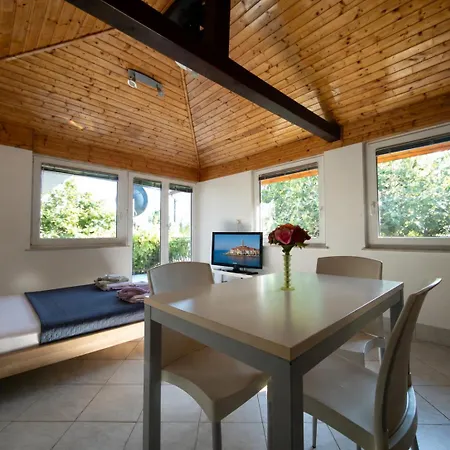 Hisa Lili Za Miren Oddih - Lili House For A Peaceful Getaway 포르토로즈